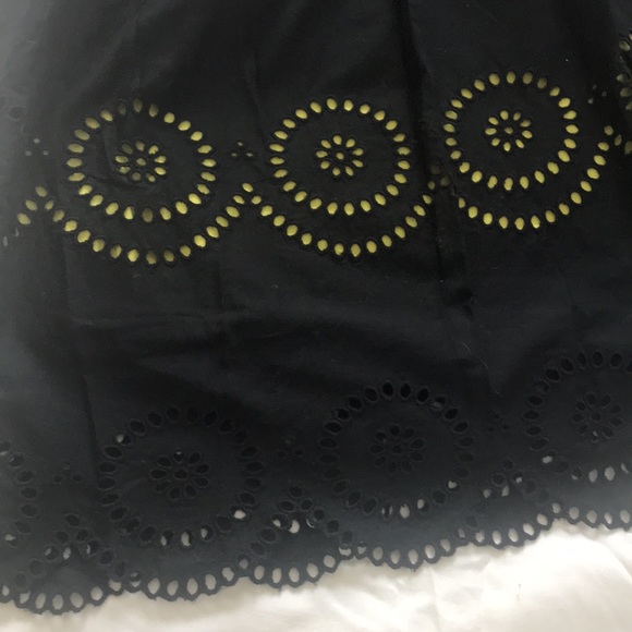 🛑SOLD🛑 Scalloped Ruffle Skirt - Picture 3 of 4